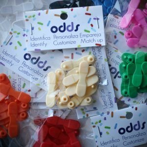 pinzas de colores oddsworld